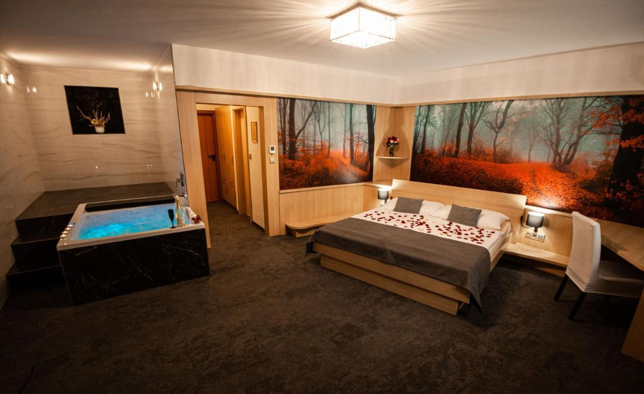 Hotel Kras Jedovnice Dış mekan fotoğraf