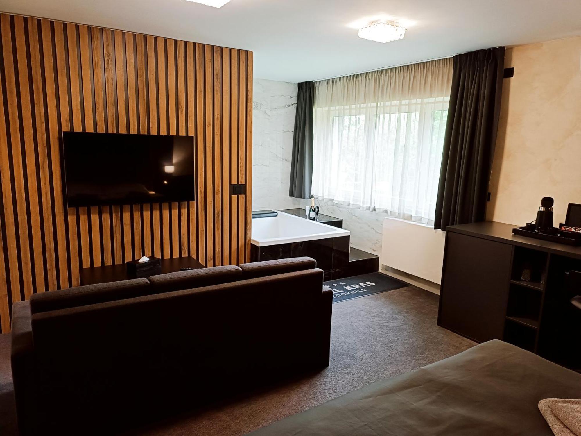 Hotel Kras Jedovnice Dış mekan fotoğraf